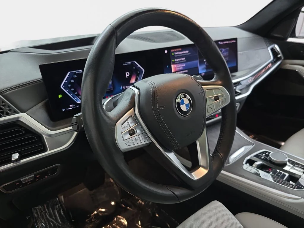 Used 2023 Skyscraper Gray Metallic BMW xDrive40i image 19