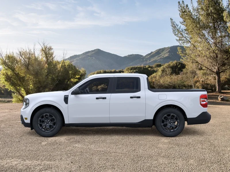 New 2026 Oxford White Ford XLT image 28