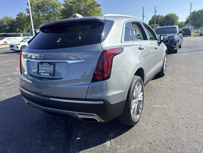 Used 2024 Silver Cadillac Premium Luxury image 5