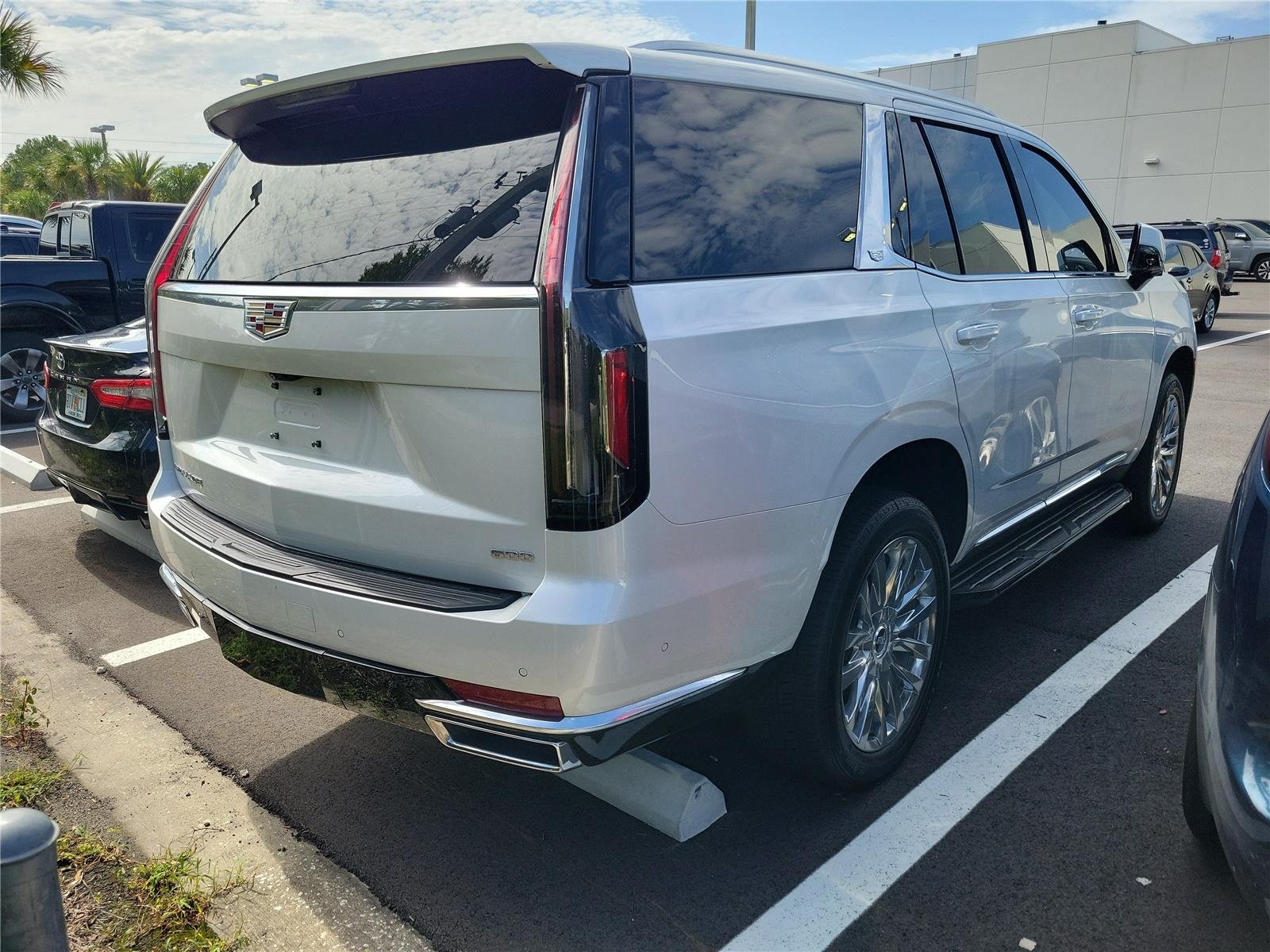 Used 2023 Crystal White Tricoat Cadillac 4WD Premium Luxury image 3