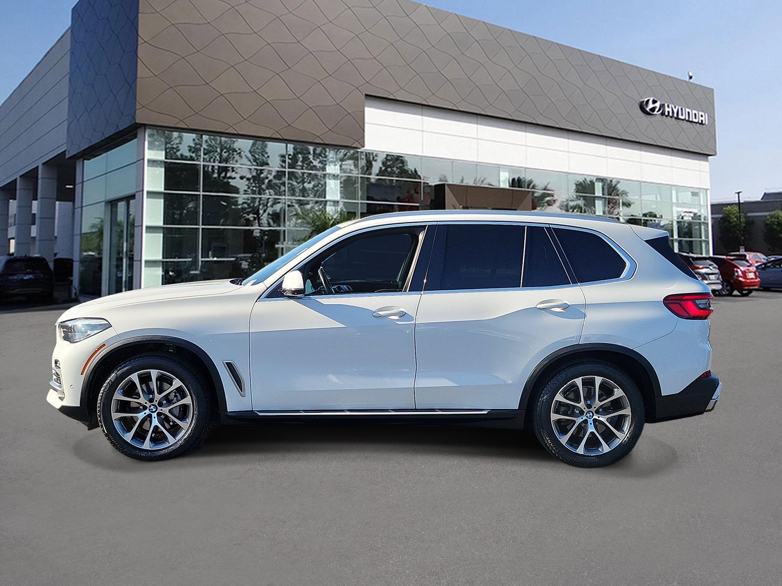 Used 2019 Alpine White BMW xDrive40i image 3