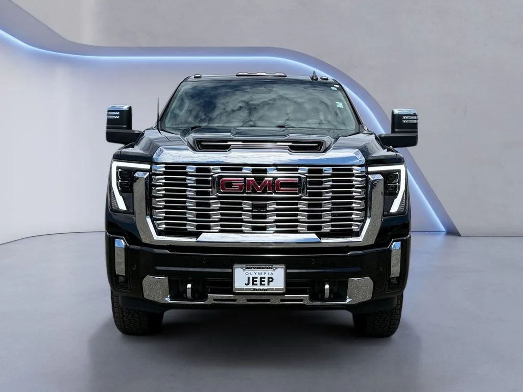 Used 2025 Black GMC Denali image 10