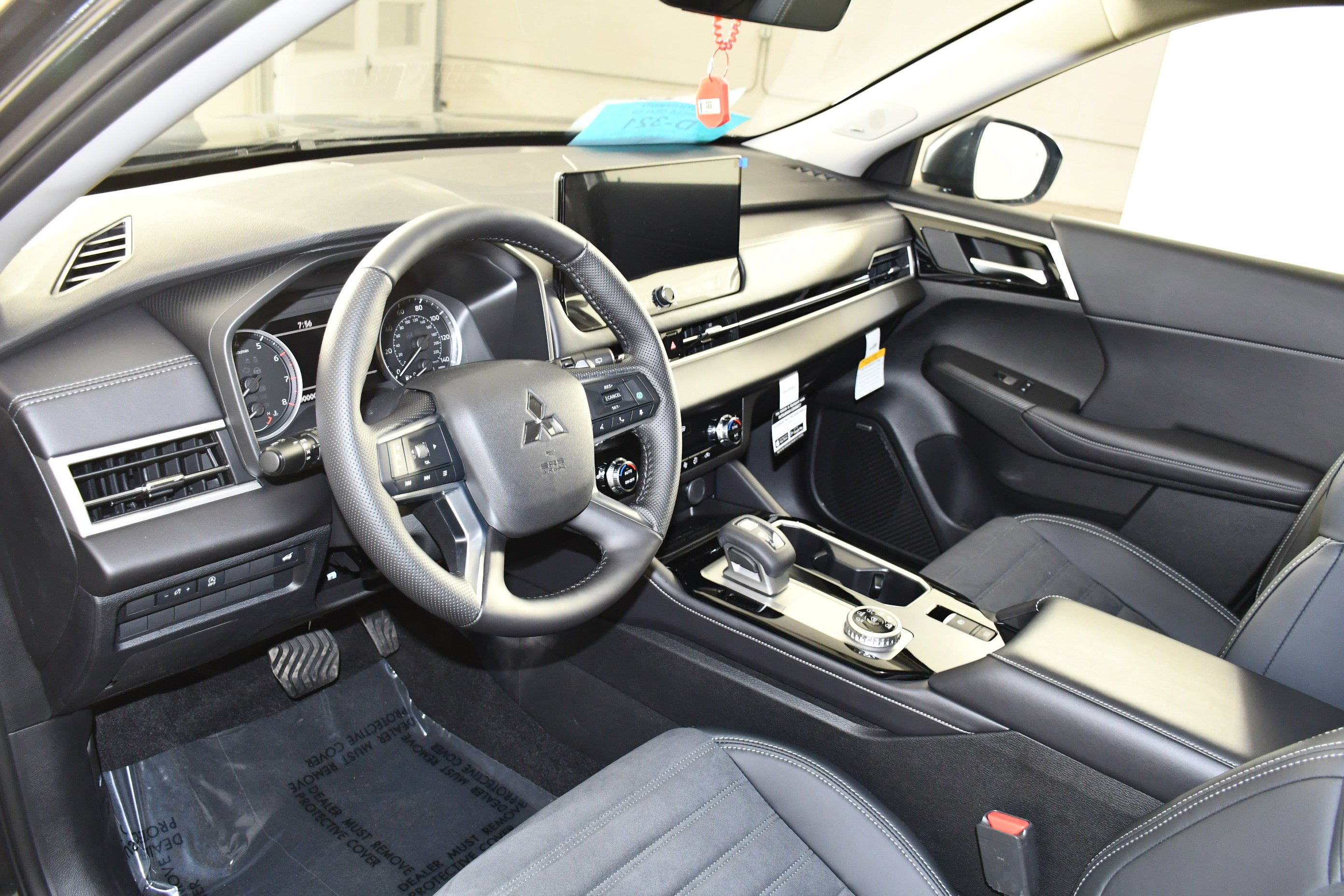 New 2026 Graphite Gray Mitsubishi SE image 2
