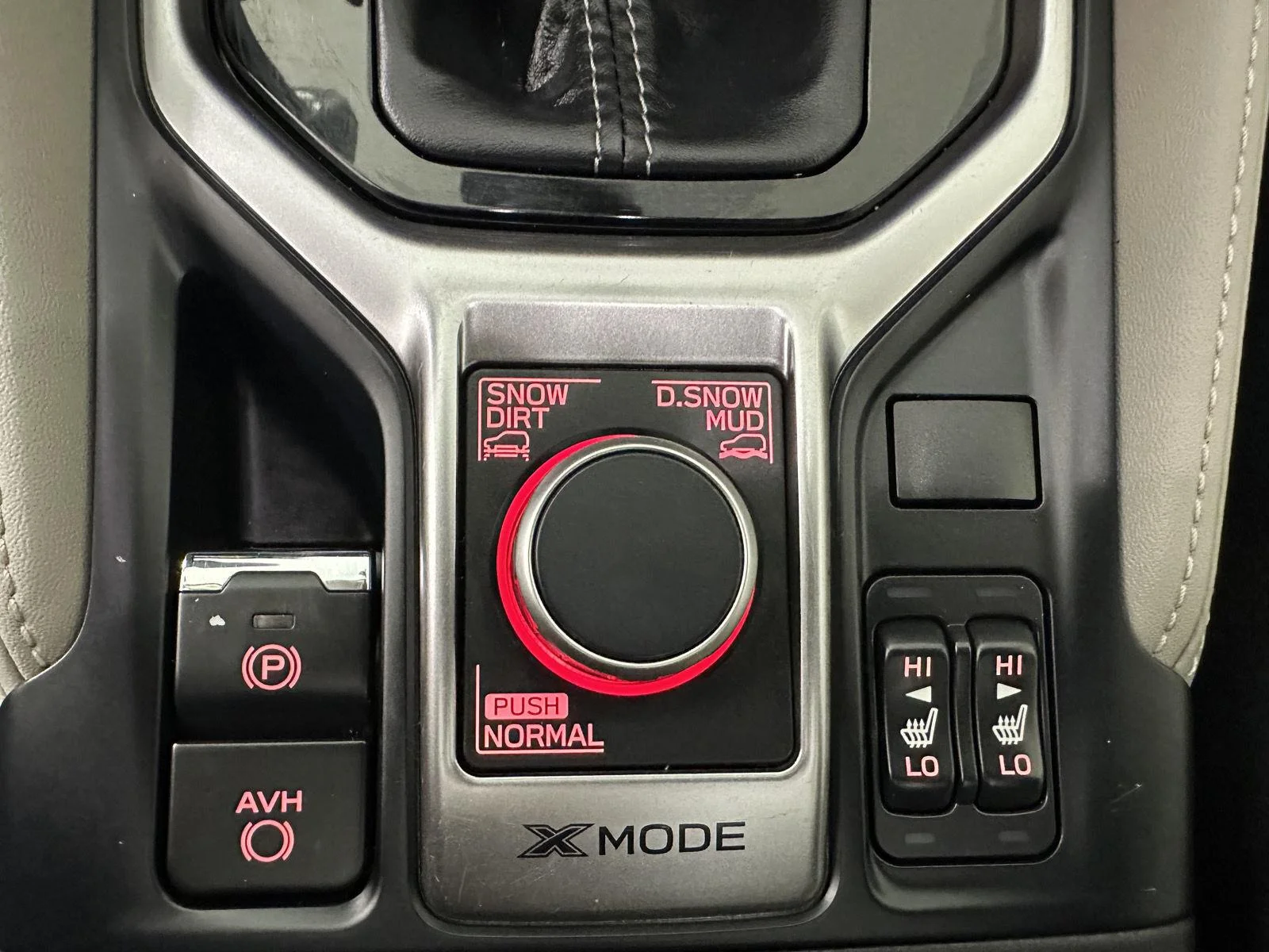 Used 2019 Crimson Red Pearl Subaru Limited image 3