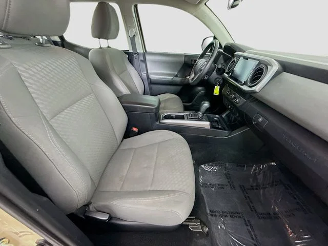 Certified Used 2020  Toyota SR5 image 25