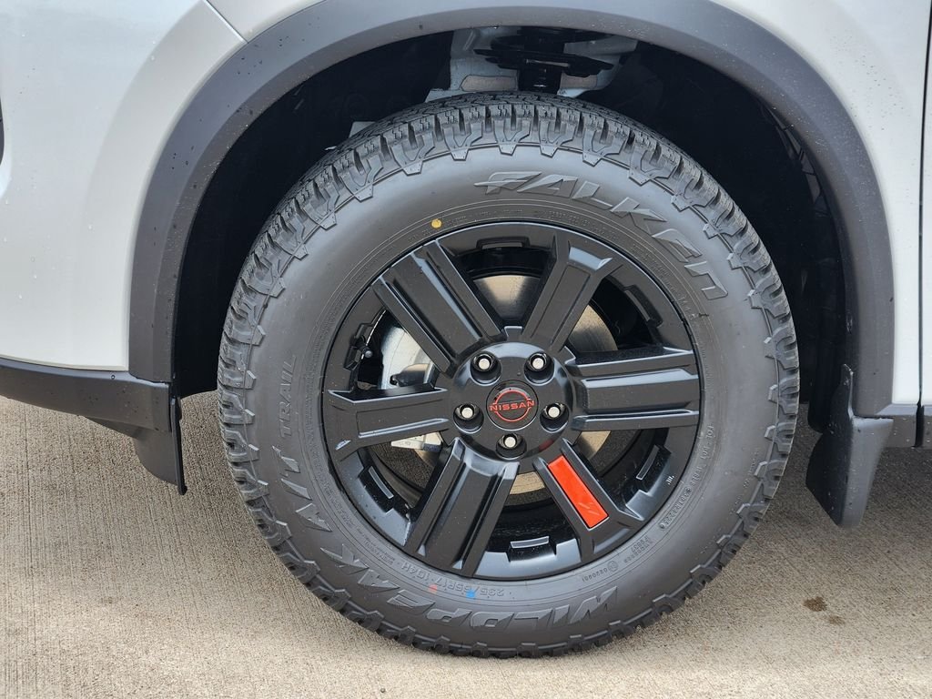 New 2026 Everest White Pearl TriCoat Nissan Rock Creek® image 10