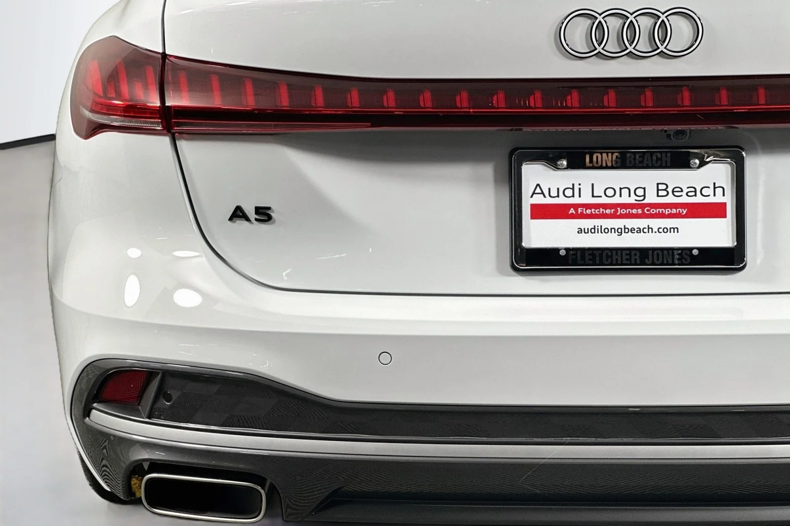Used 2025 Glacier White Metallic Audi Premium Plus image 17