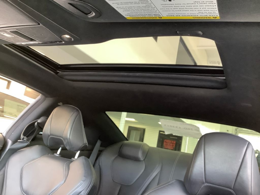 Used 2019 White INFINITI 3.0t LUXE image 25