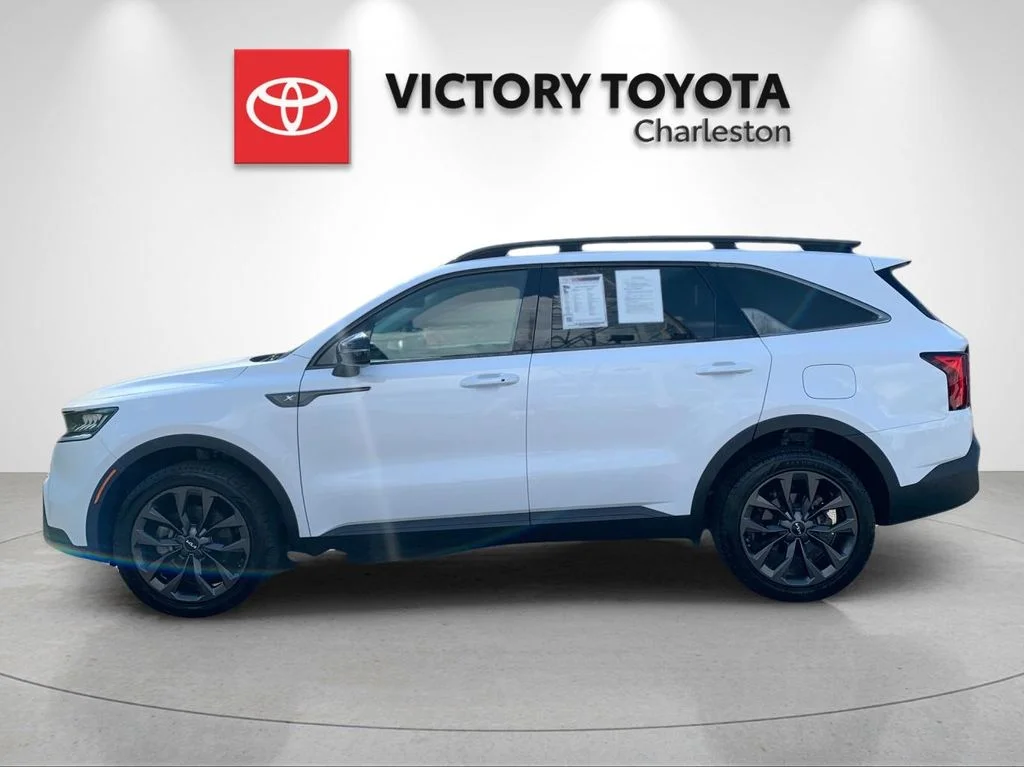 Used 2023 White Kia X-Line EX image 2