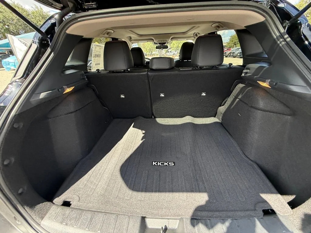 New 2027 Black Nissan SR image 19