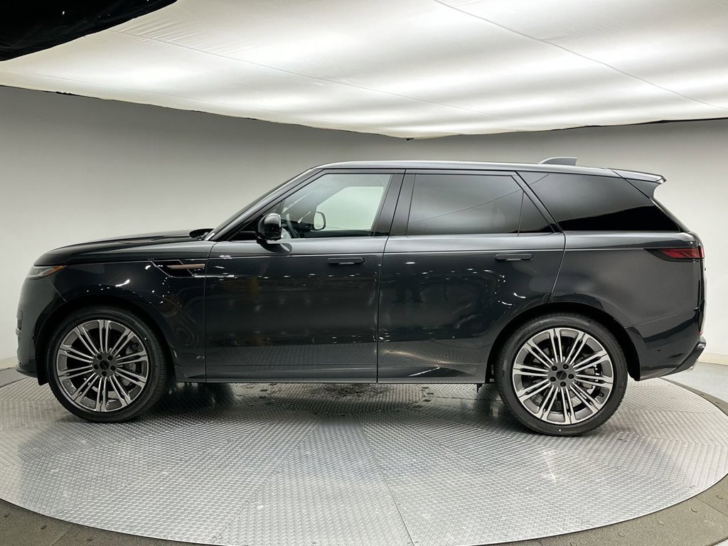New 2027 Carpathian Grey Land Rover Dynamic SE image 2