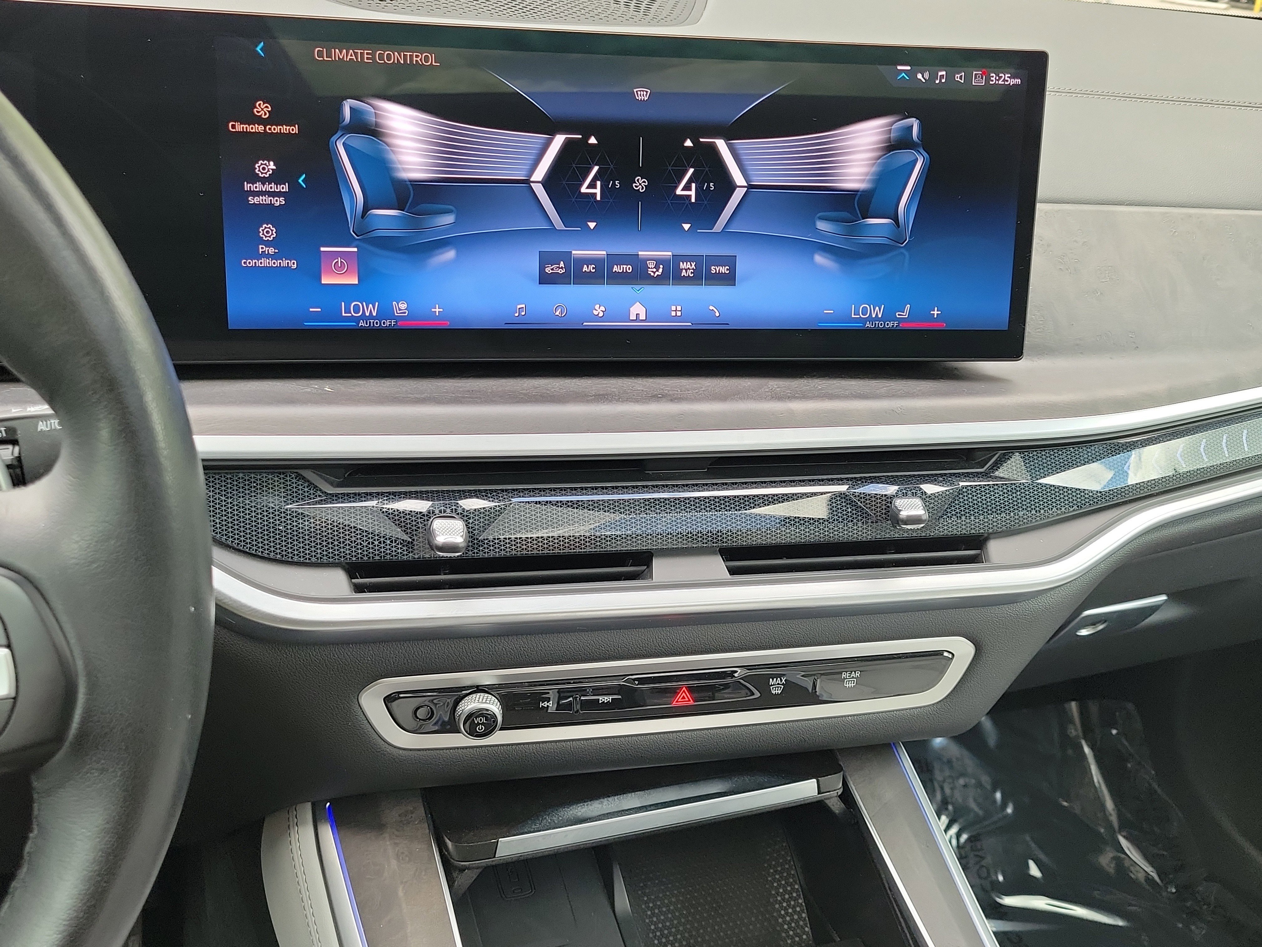 Certified Used 2024 Alpine White BMW xDrive40i image 28