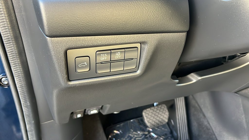 Used 2018 Blue Mazda Touring image 15