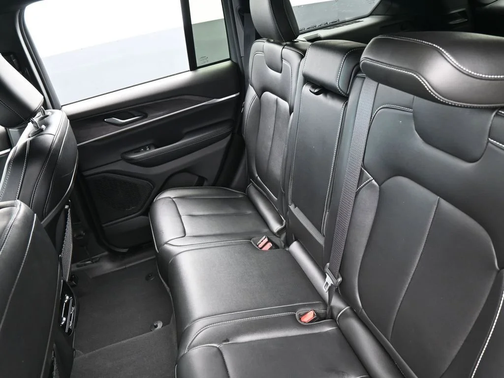 Used 2024 White Jeep Limited image 40