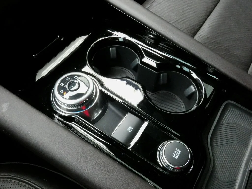 Used 2025 Gray Ford Platinum image 27