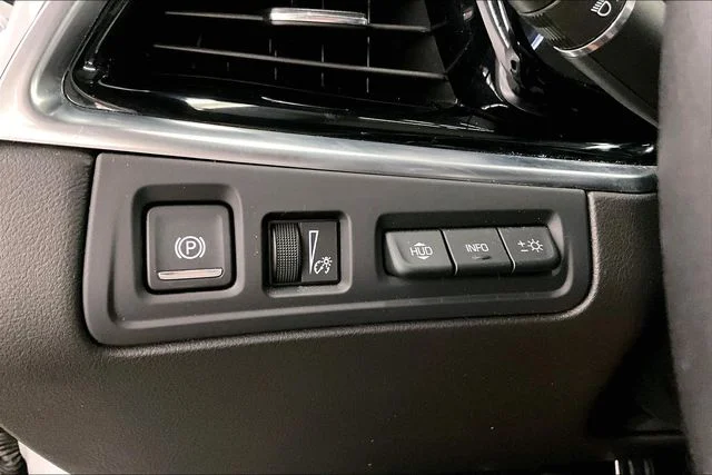 Used 2024 Crystal White Tricoat Cadillac Sport image 39
