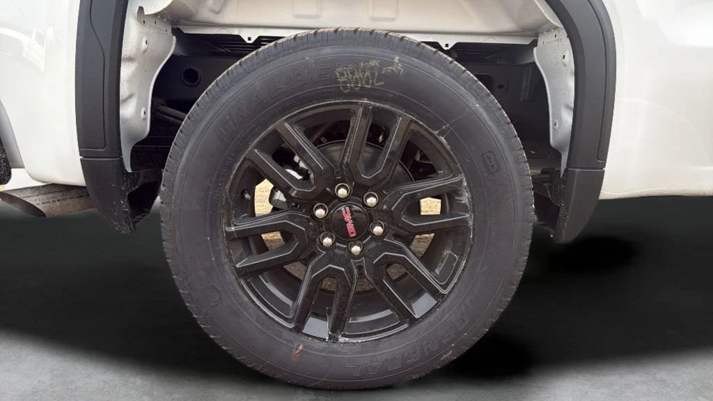 New 2026 Summit White GMC Elevation image 18