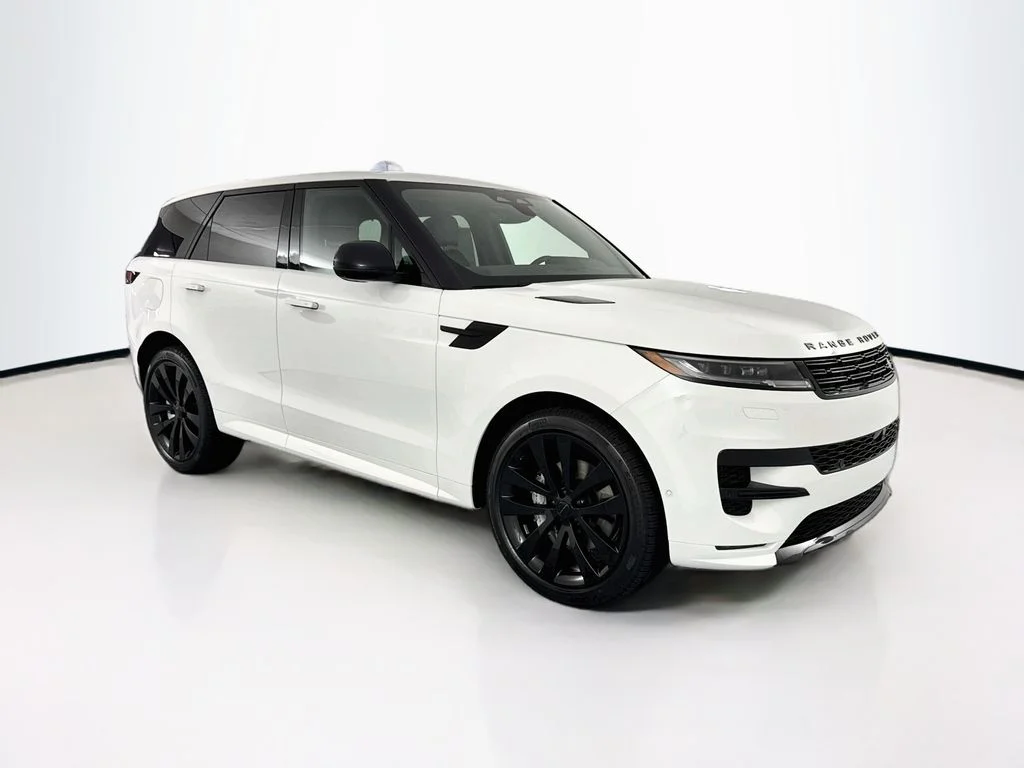 New 2026 Fuji White Land Rover Dynamic SE image 3