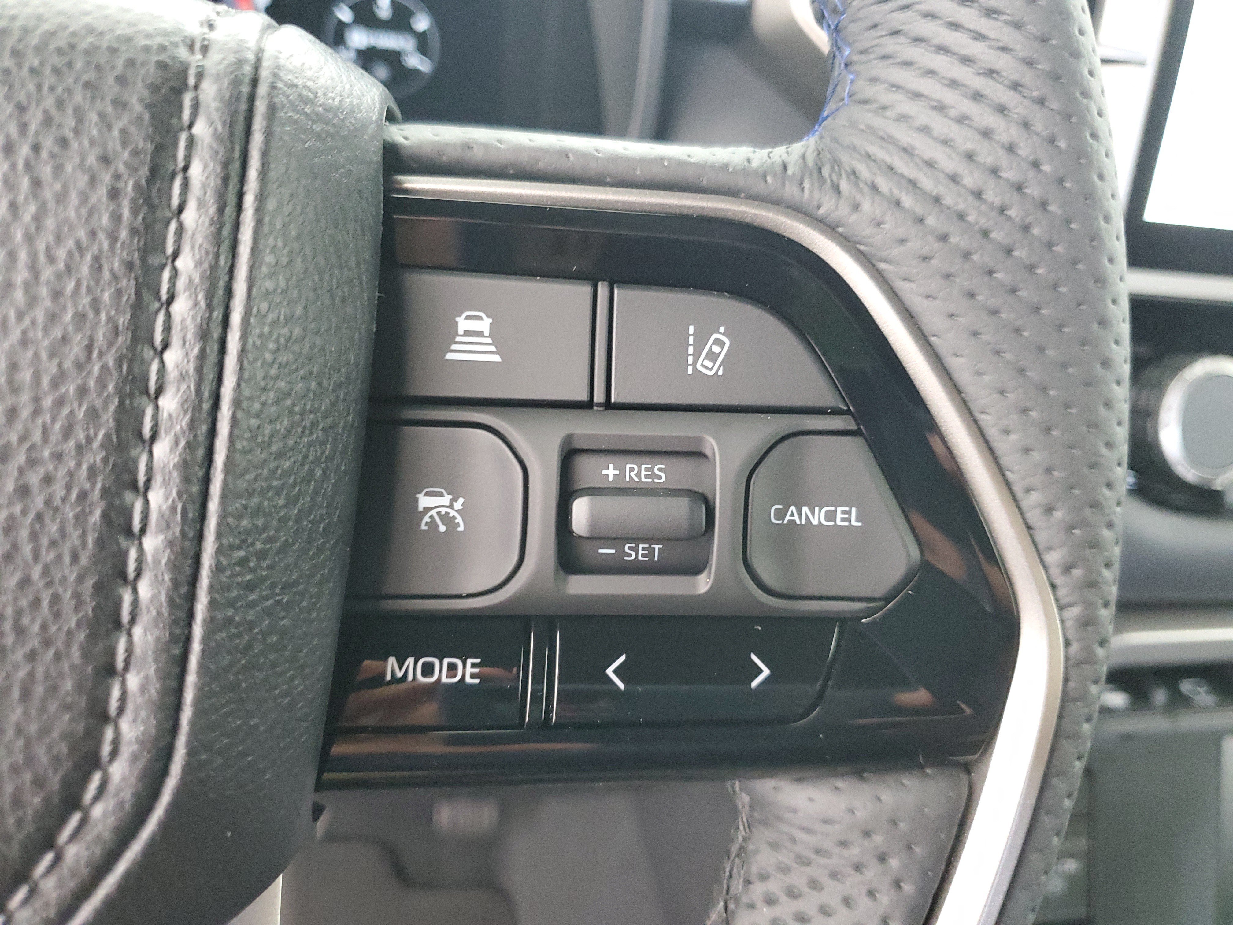 New 2026 Magnetic Gray Metallic Toyota  Platinum image 23