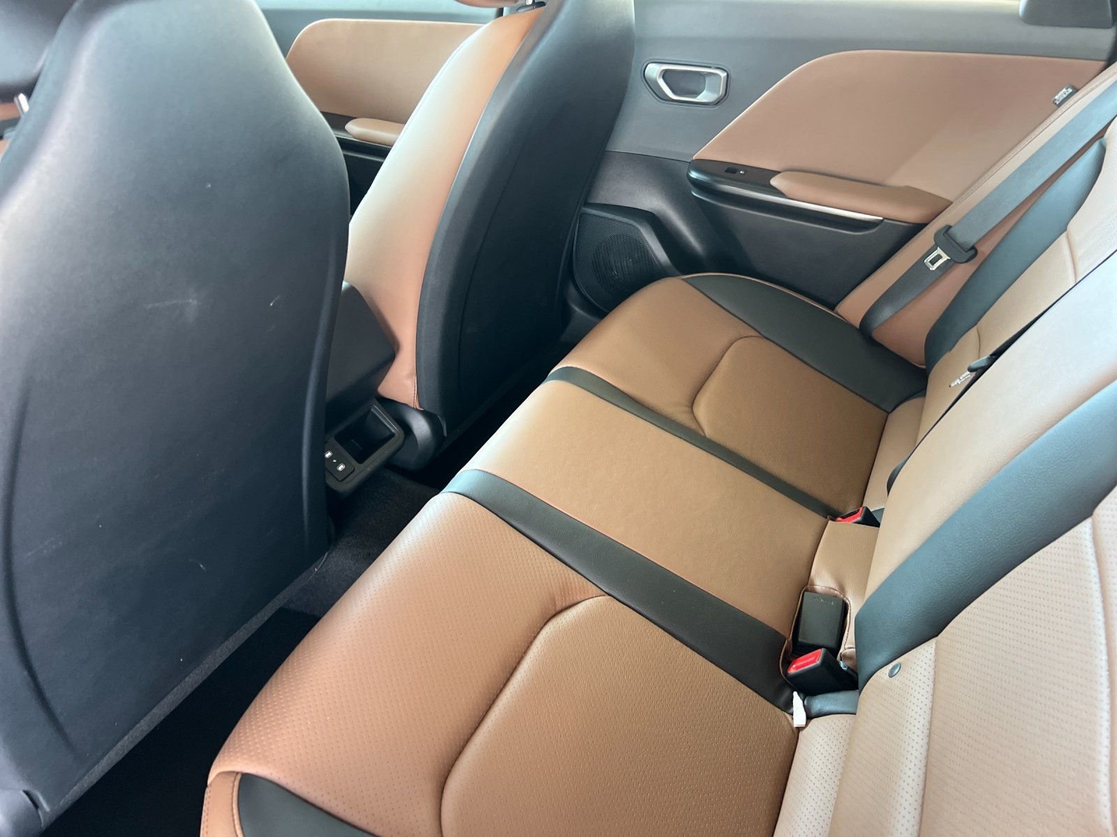 New 2026 Snow White Pearl Kia LXS image 12