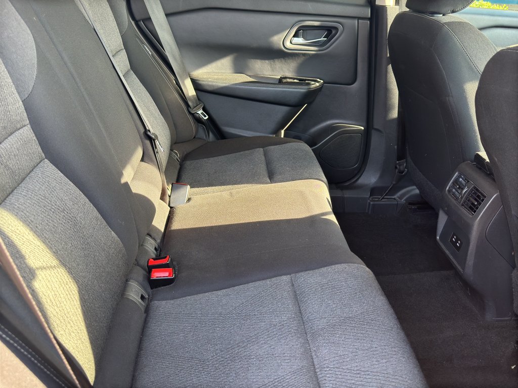 Used 2024 Super Black Nissan SV image 5