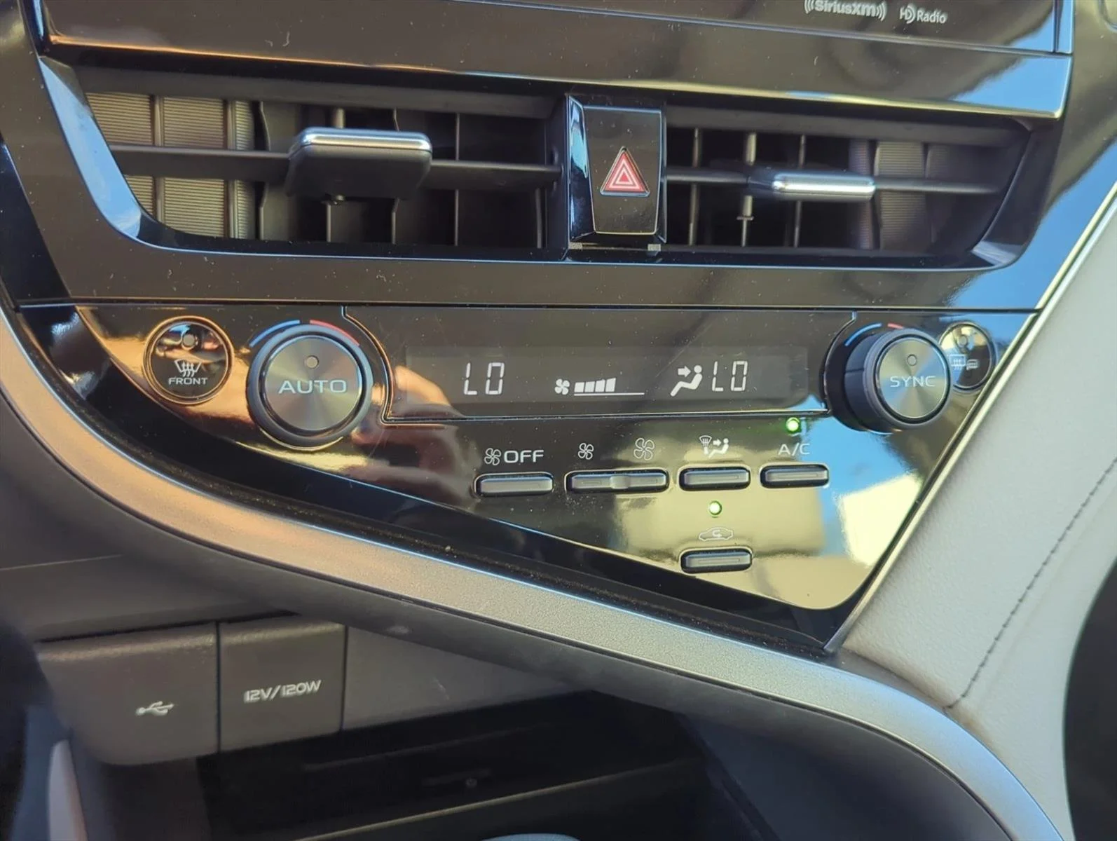 Used 2021 Wind Chill Pearl Toyota XSE image 19