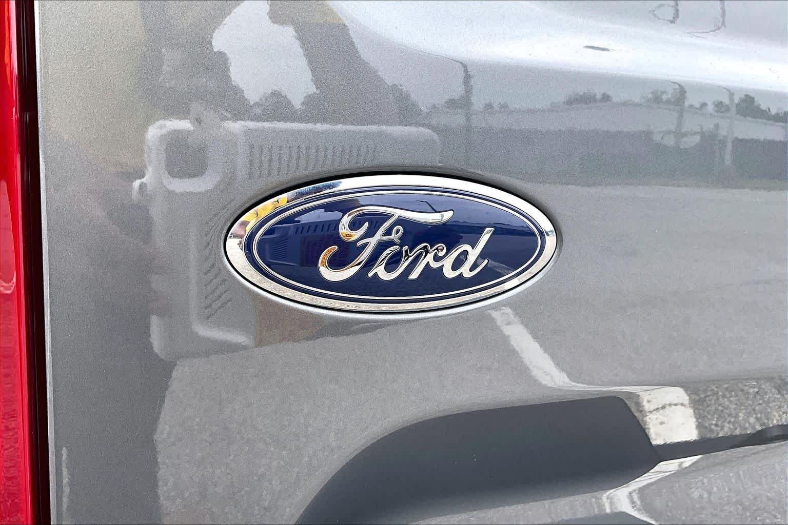 Used 2022 Carbonized Gray Ford Badlands image 10