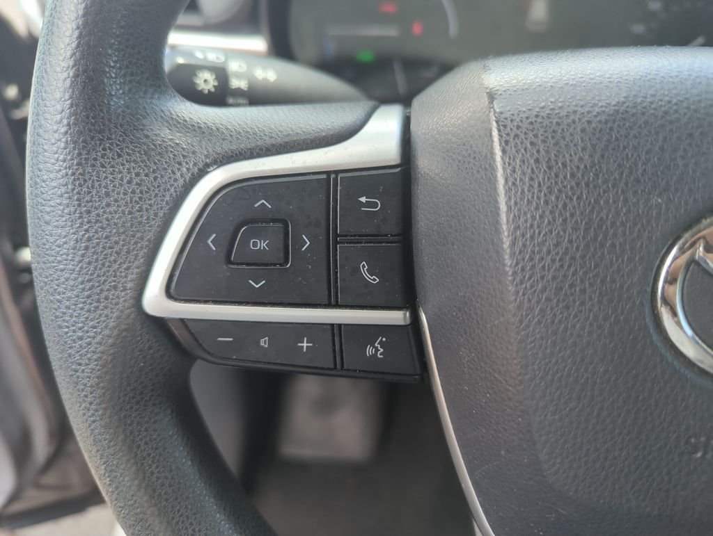 Used 2021 Gray Toyota LE image 22