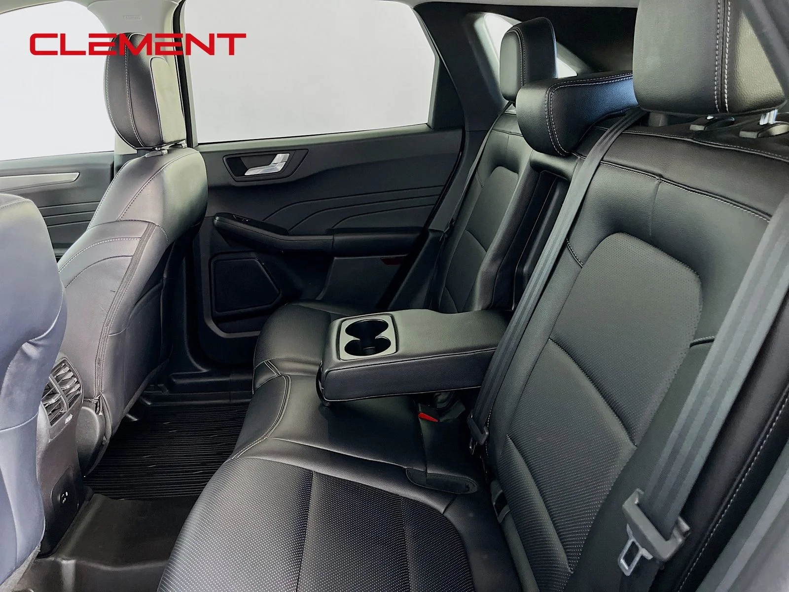 Used 2022 Blue Ford Titanium image 31