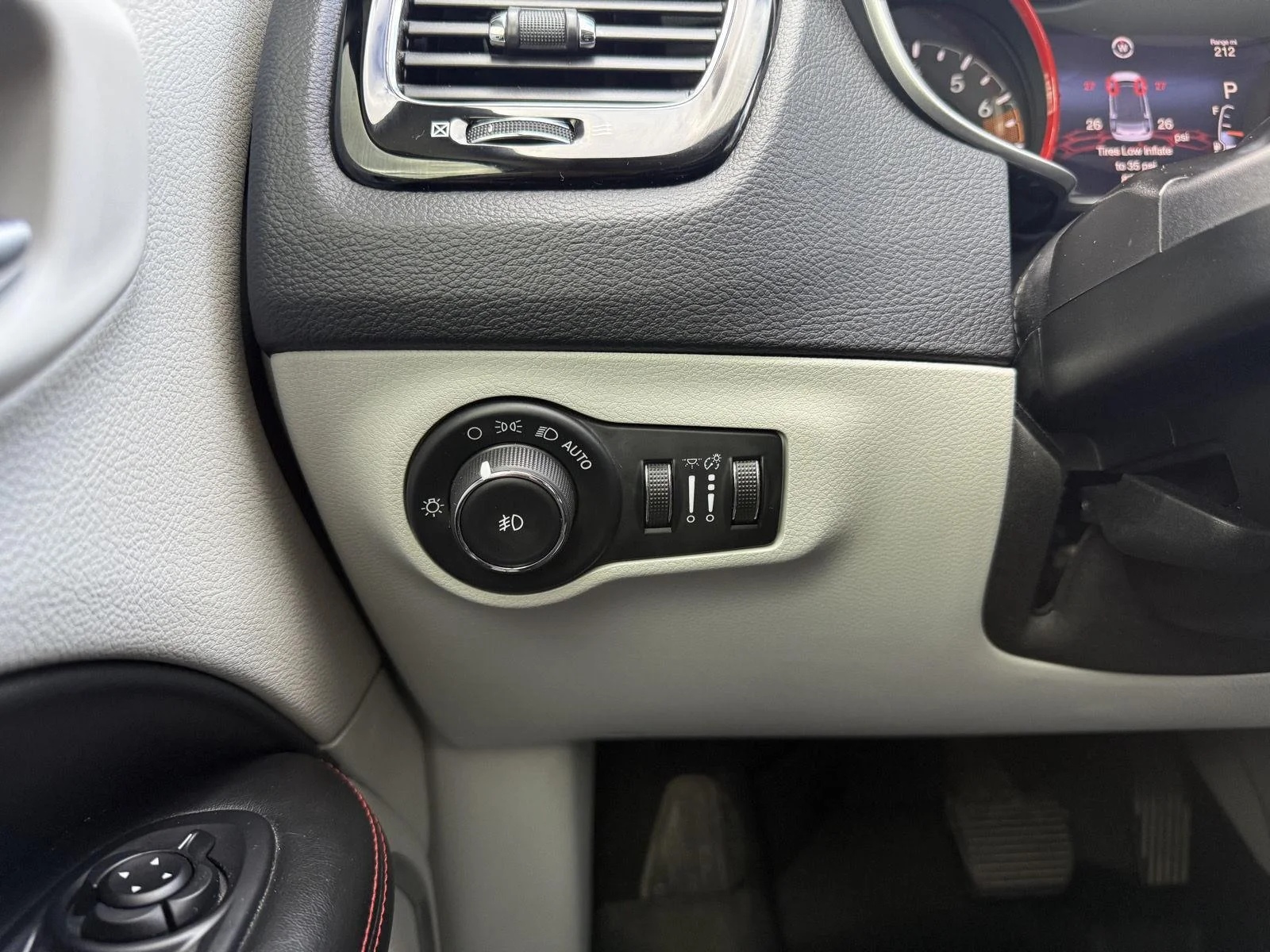 Used 2018 Granite Crystal Metallic Clearcoat Jeep Limited image 14