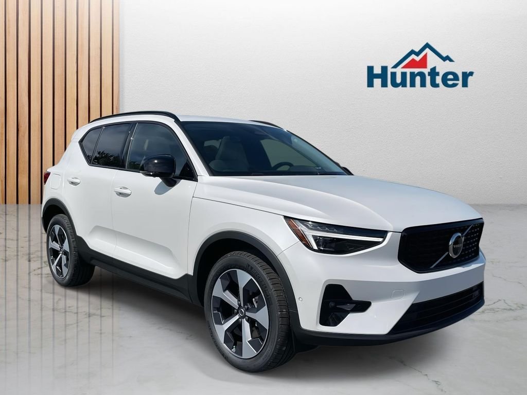 2026 Volvo XC40
