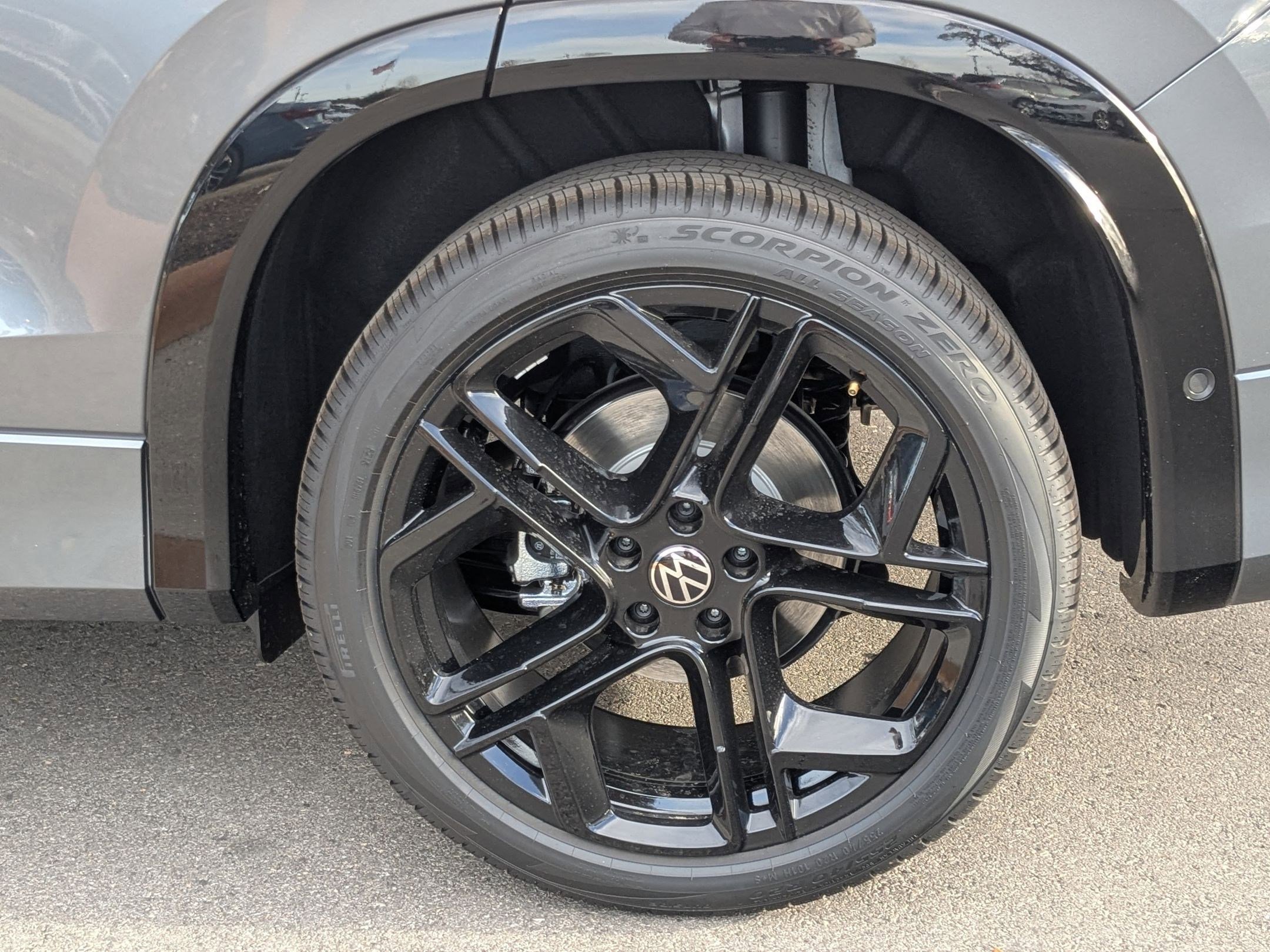 New 2026 Platinum Gray Metallic Volkswagen SE R-Line Black image 19