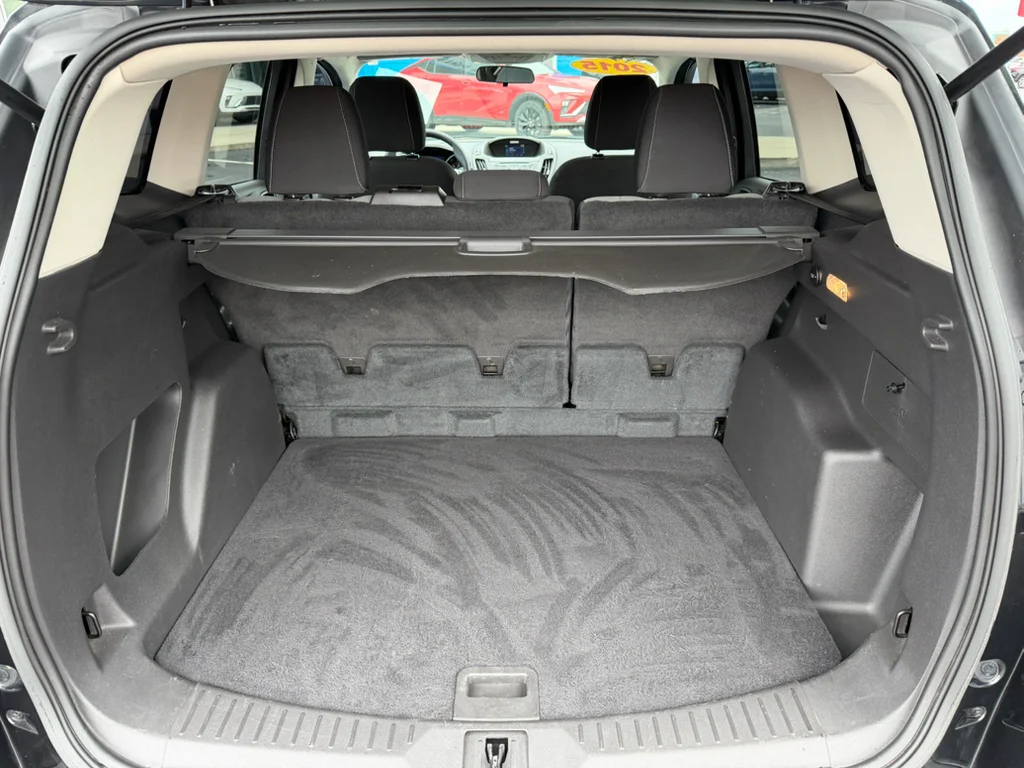 Used 2015 White Ford SE image 8
