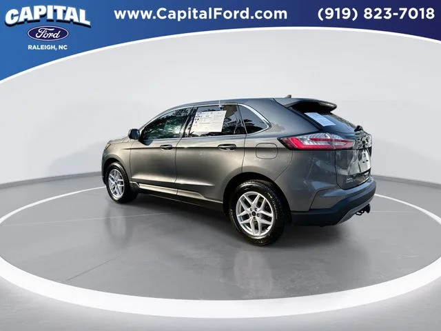 Used 2023 Gray Ford SEL image 6