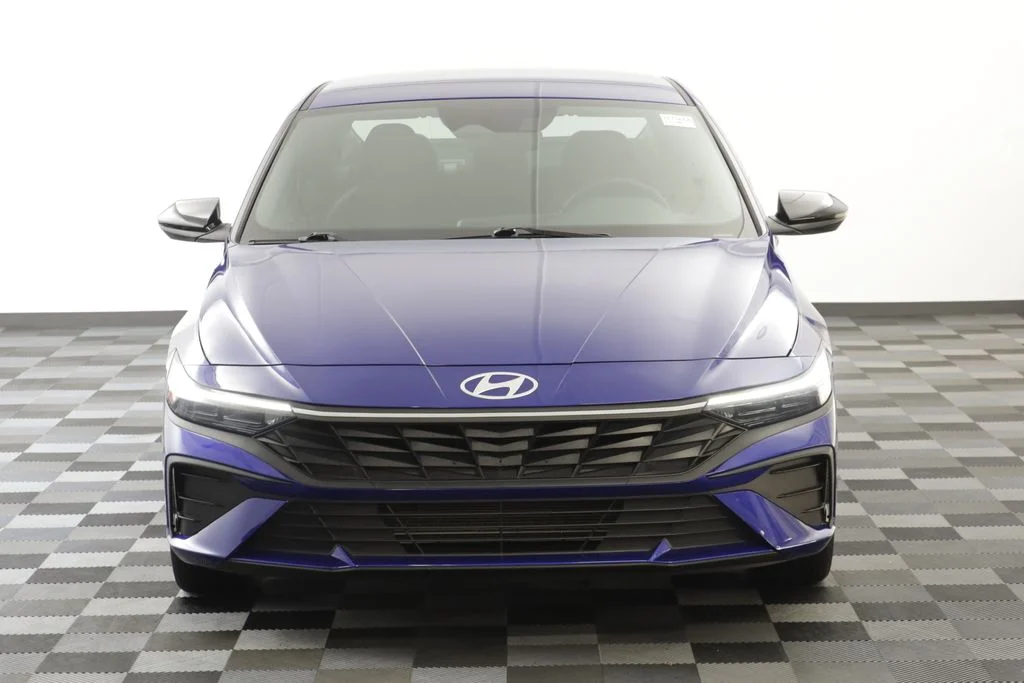 Used 2025 Intense Blue Hyundai SEL Sport image 22