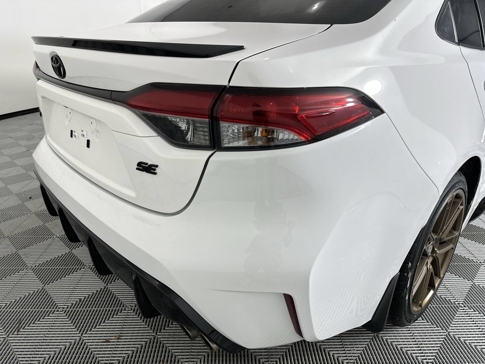 Used 2024 White Toyota SE Nightshade image 26