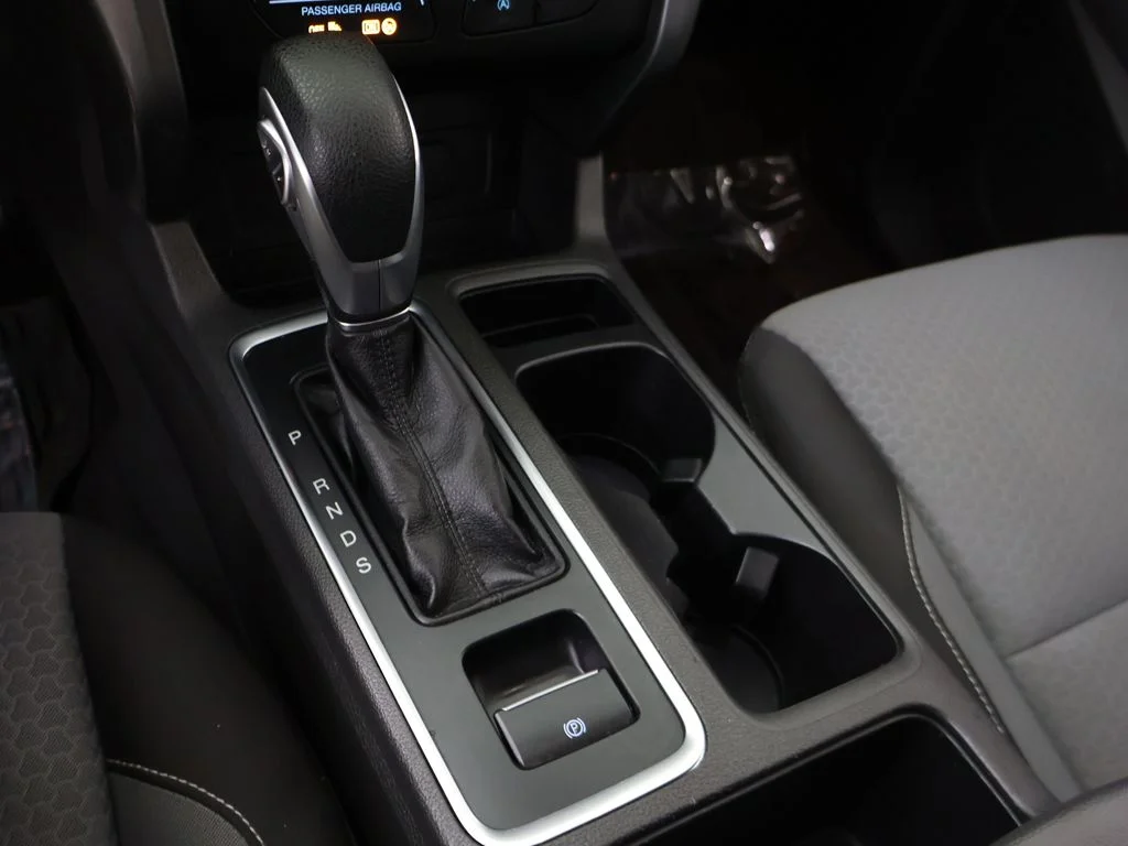 Used 2019 Green Ford SE image 45