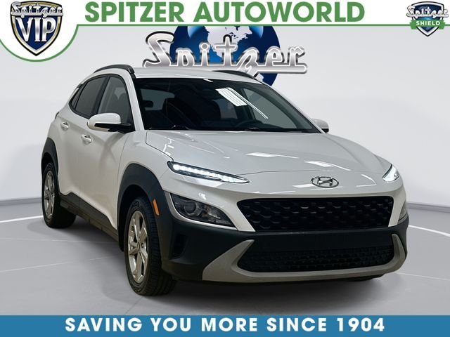 Used 2023 White Hyundai SEL image 1