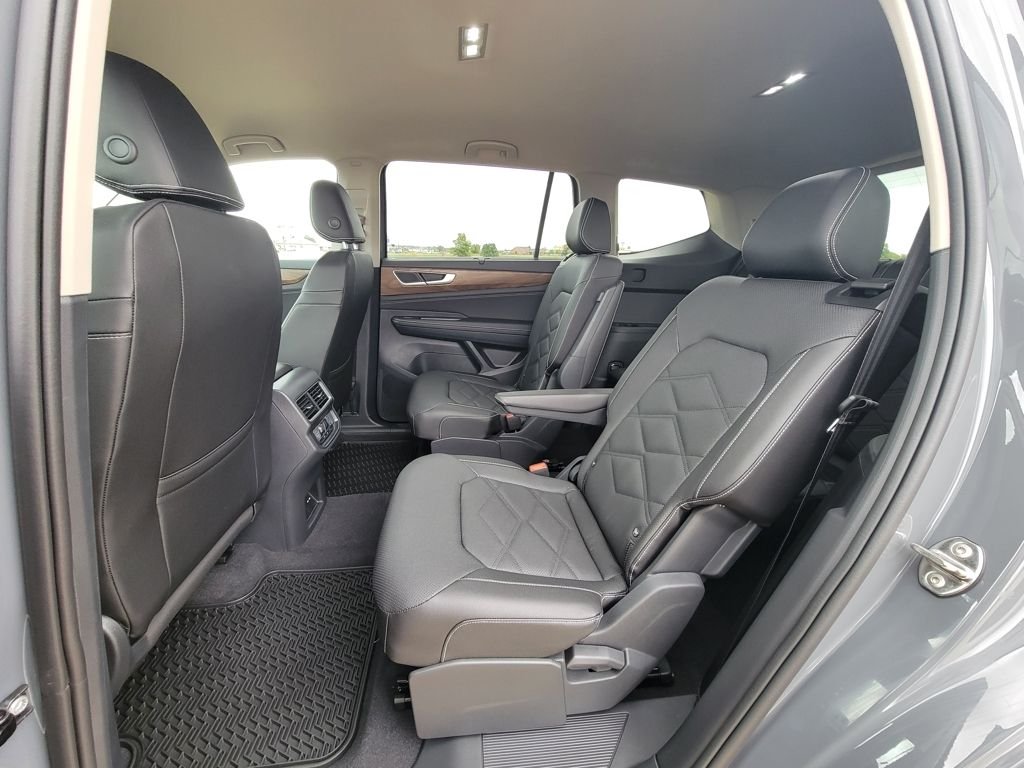 2026 Volkswagen Atlas SE w/Tech - Photo 24