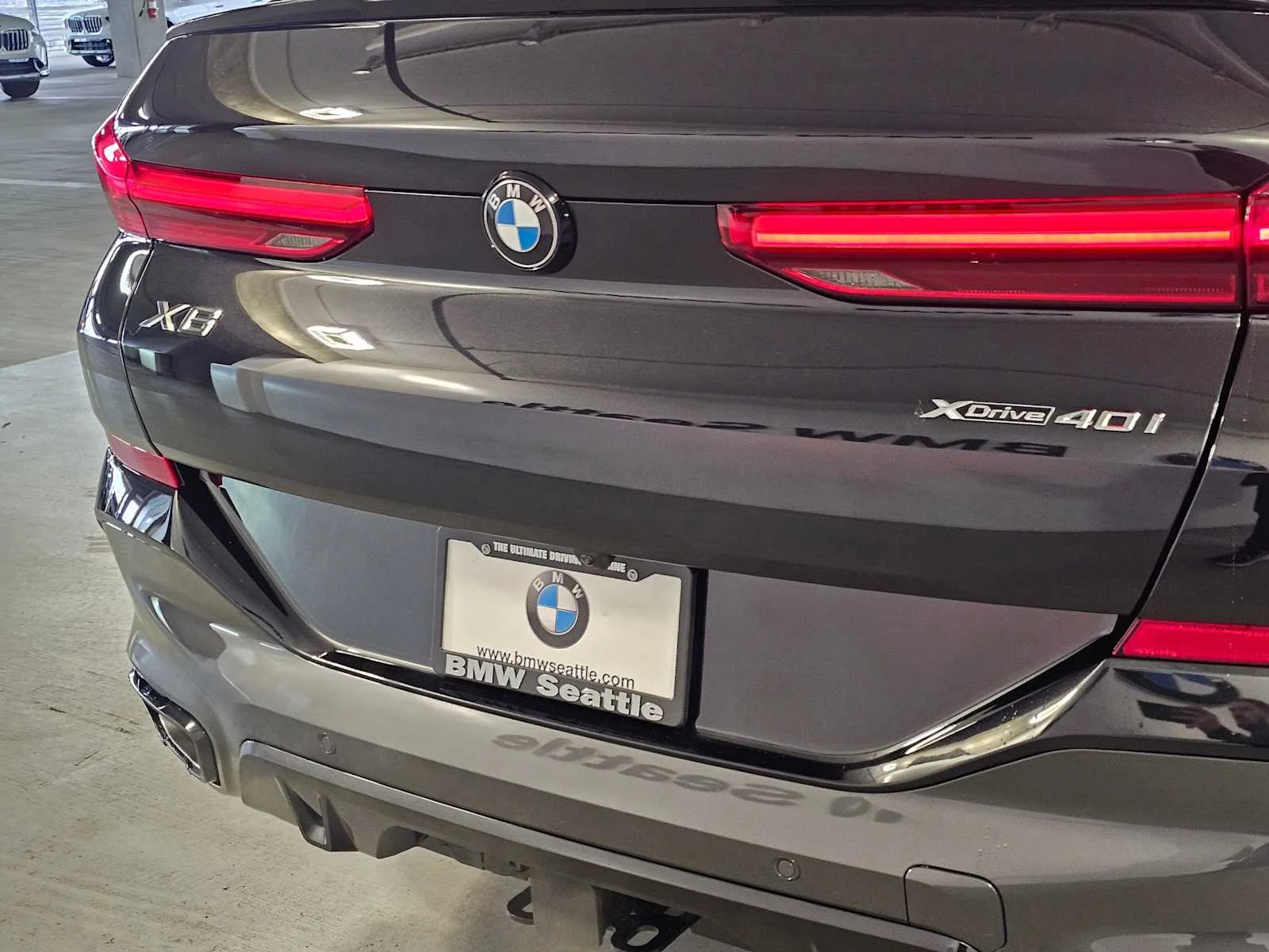 New 2026 Black Sapphire Metallic BMW xDrive40i image 7