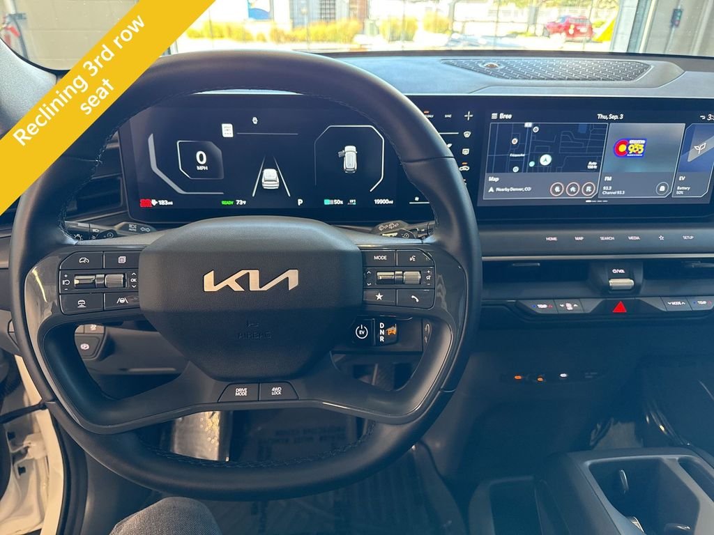 Used 2024 White Kia Wind image 20