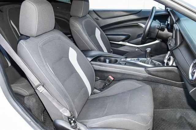 Used 2017 White Chevrolet 1LS image 23
