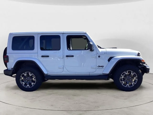 New 2027 Bright White Jeep 4-DOOR SAHARA image 7