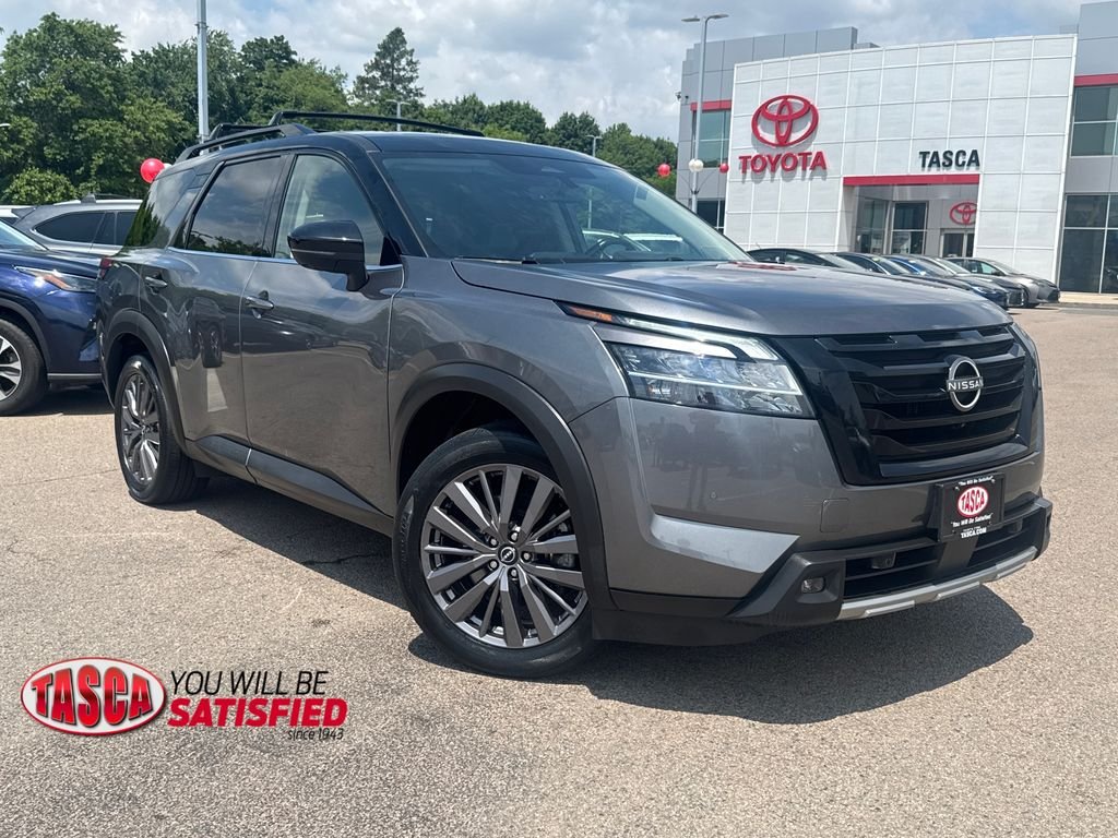 Used 2023 Gray Nissan SL image 1