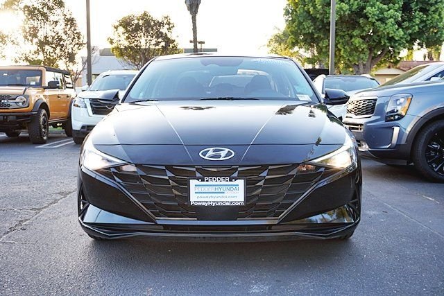 Used 2023 Black Hyundai SEL image 4