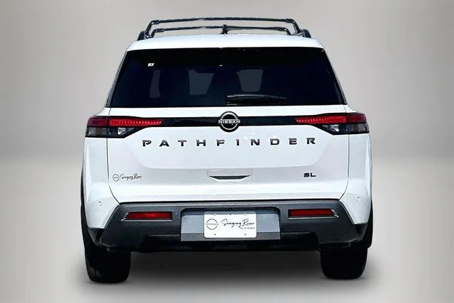 New 2026 Everest White Pearl TriCoat Nissan SL image 3