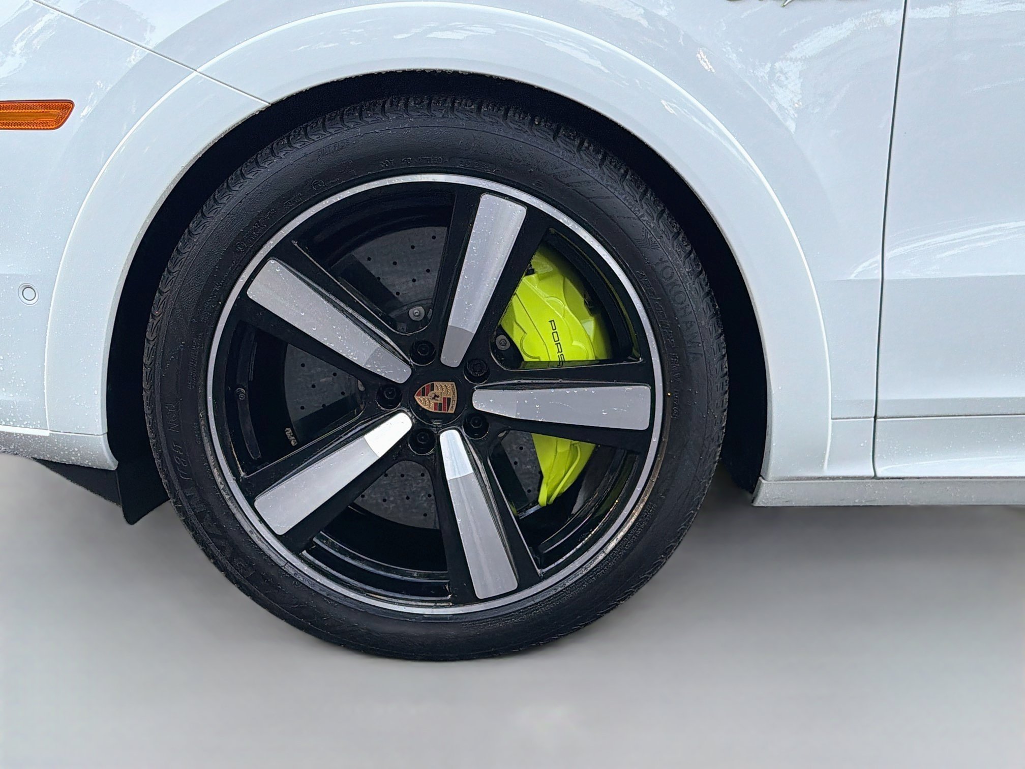Used 2025 Carrara White Metallic Porsche S E-Hybrid image 42