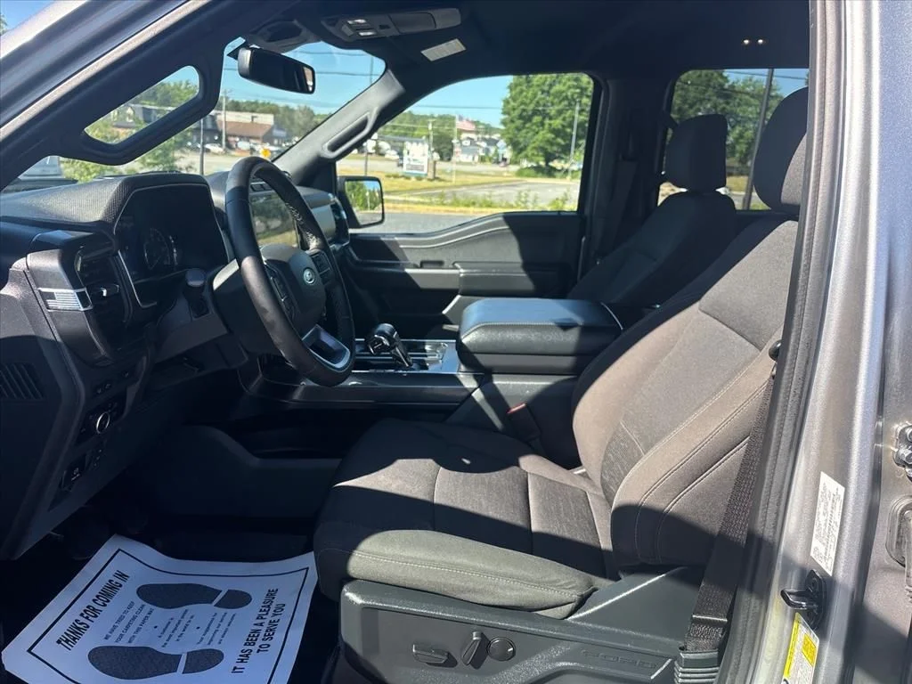 Used 2023 Silver Ford XLT image 24