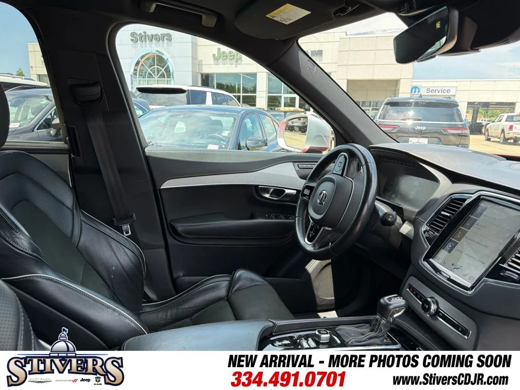 Used 2019 Red Volvo T6 R-Design image 14