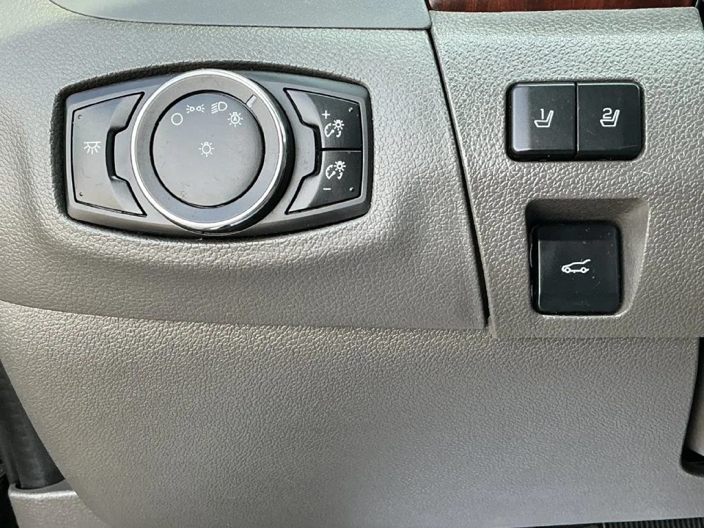 Used 2014 Black Ford Limited image 20